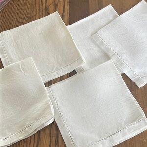 Classic White cotton Cocktail Napkins - Set of 5